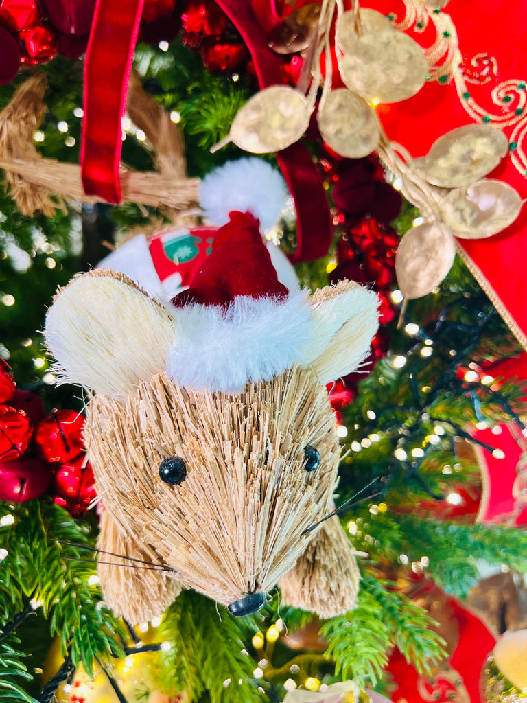 Mr and Mrs Claus Natural Grass Christmas Mice
