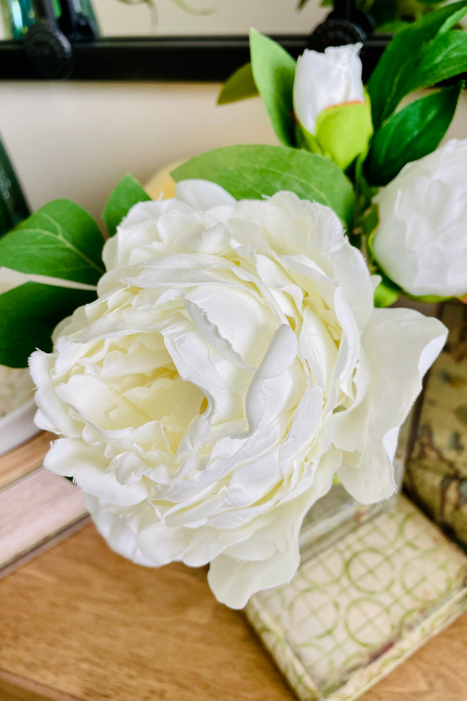 White Peony Premade in Square Glass Pot w/ Faux Water