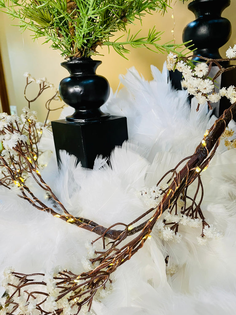 Snowy Flowers Illuminated Garland