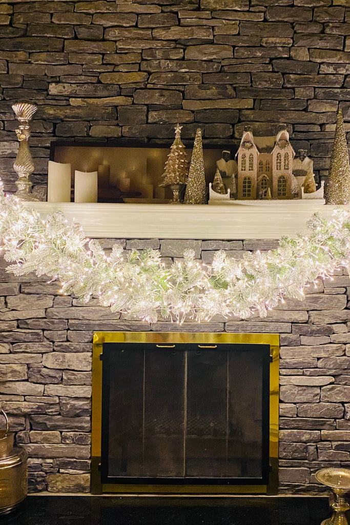 The Stars in the Sky Pre-Lit Christmas Garland with White Lights
