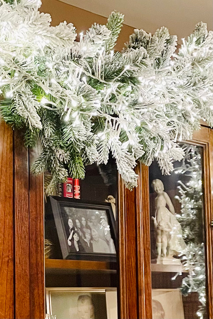 The Stars in the Sky Pre-Lit Christmas Garland with White Lights