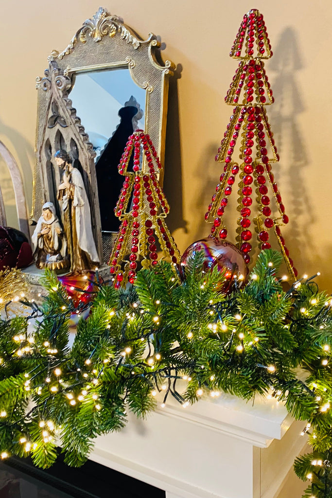 The Stars in the Sky Pre-Lit Christmas Garland with White Lights