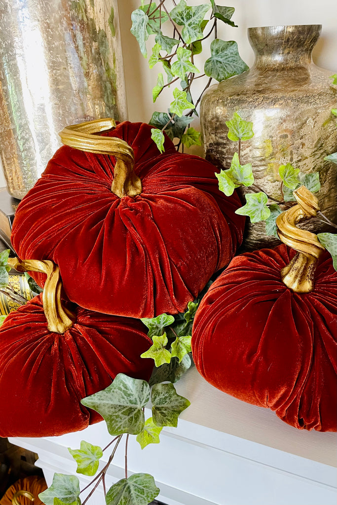 11'' Velvet Stuffed Pumpkin w/Twisted Gol